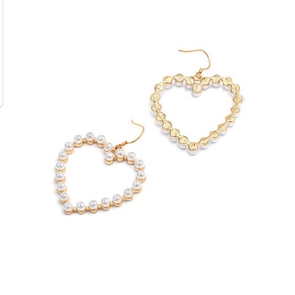 ♡Lenore♡ Heart Shape Pearl Earrings - Picture 4 of 5